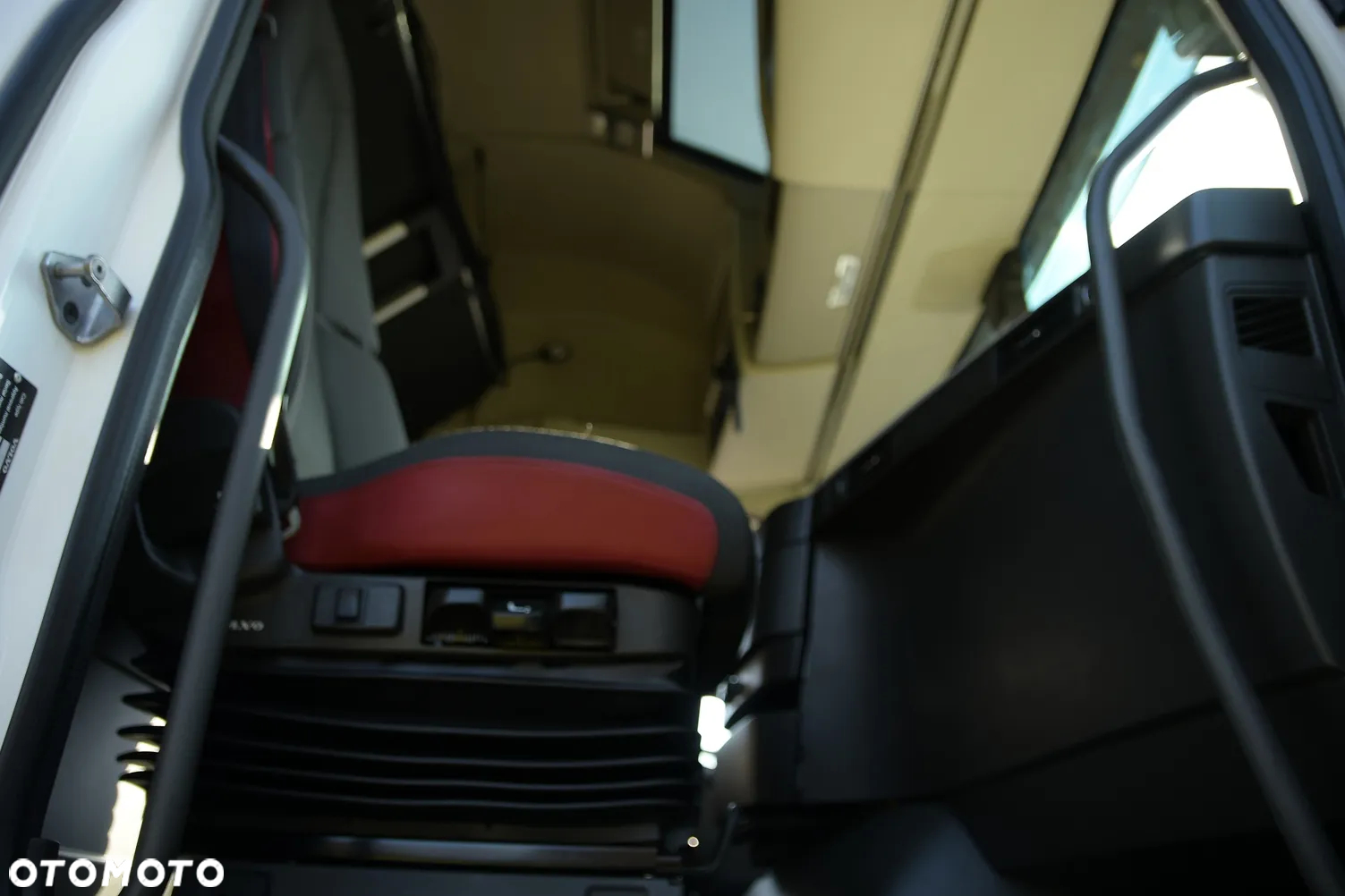 Volvo FH 500///* 2018////* GLOBETROTTER///* XXL///* ZABUDOWY MIEDZYOSIOWE///* STANDARD///* STAN BARDZO DOBRY - 15