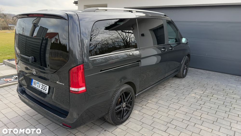 Mercedes-Benz Klasa V - 2