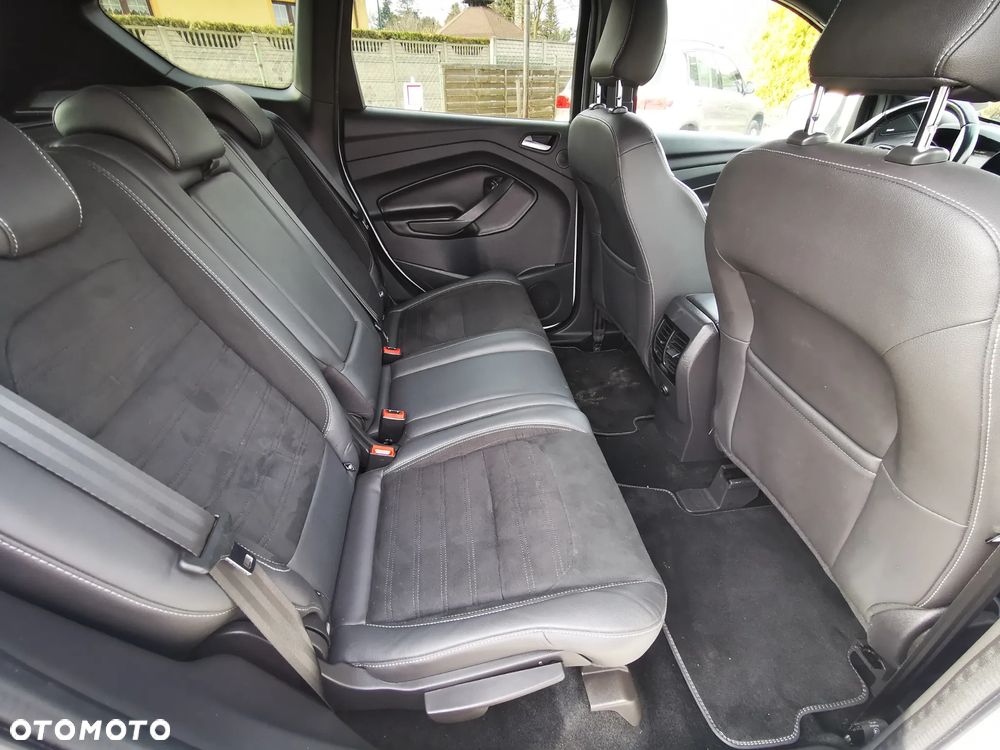 Ford Kuga 2.0 TDCi 4x4 ST-Line - 15