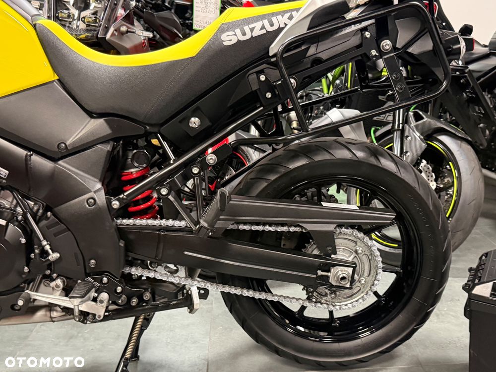 Suzuki V-STROM - 32