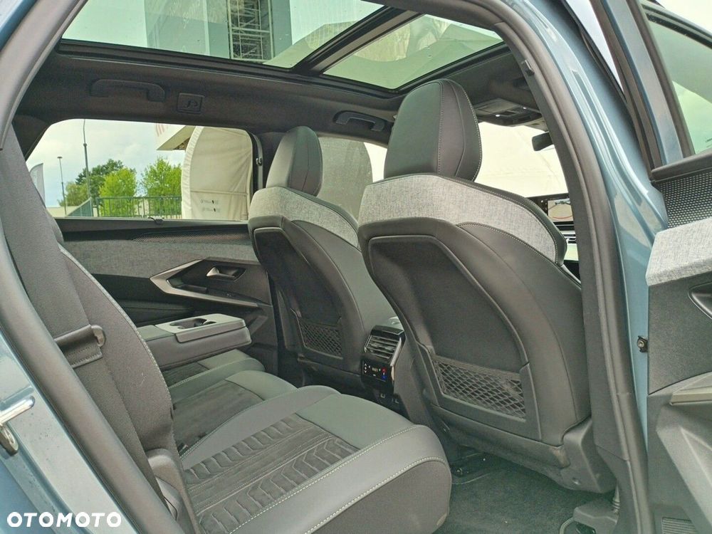 Peugeot E-5008 73kWh GT - 19