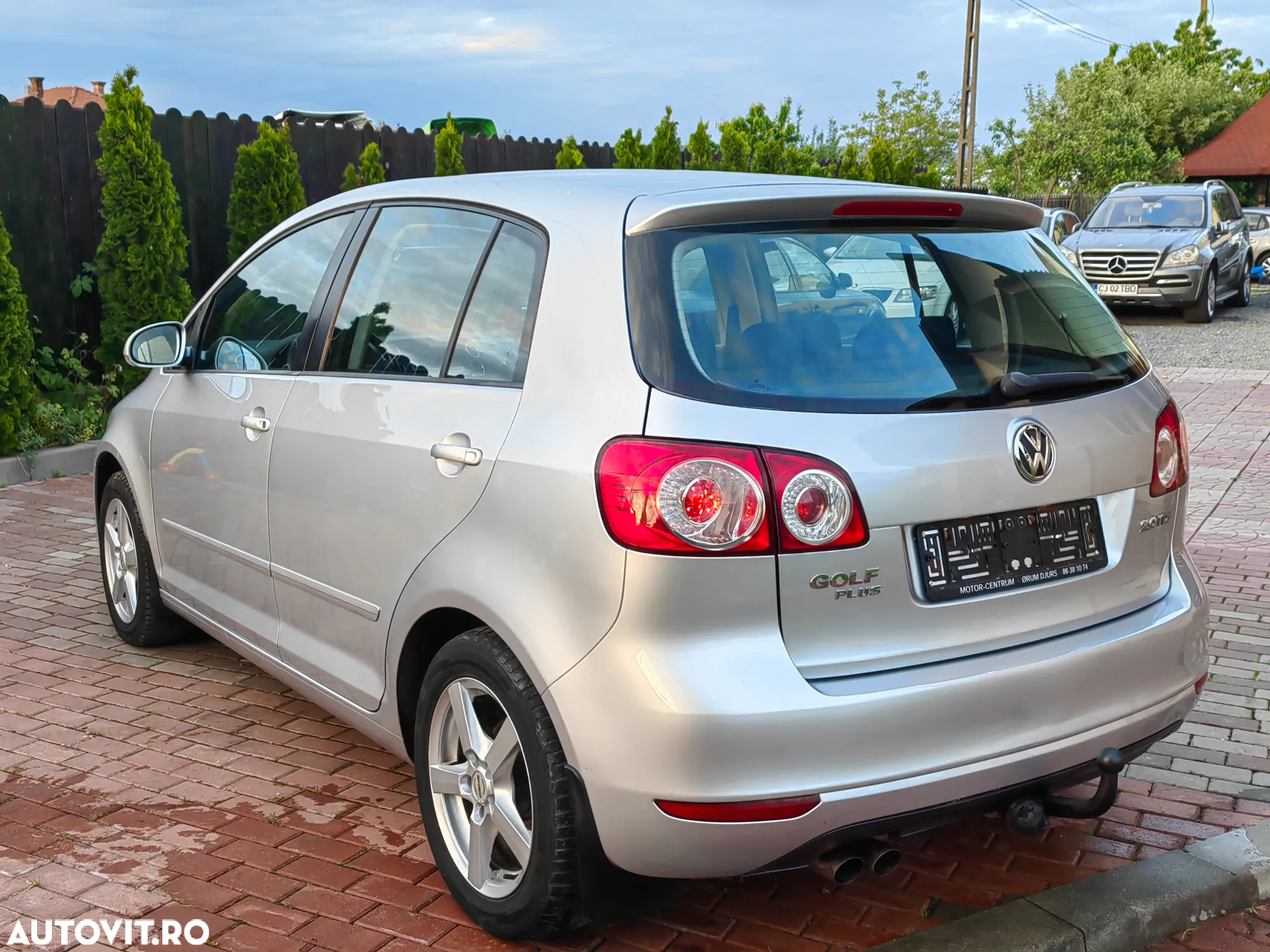 Volkswagen Golf Plus 2.0 TDI DPF Style - 18