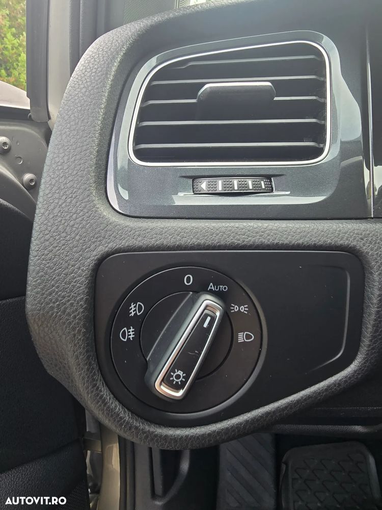 Volkswagen Golf 2.0 TDI DSG Comfortline - 35