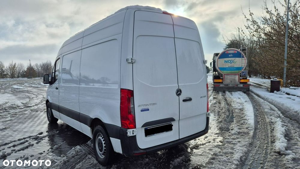 Mercedes-Benz Sprinter - 7