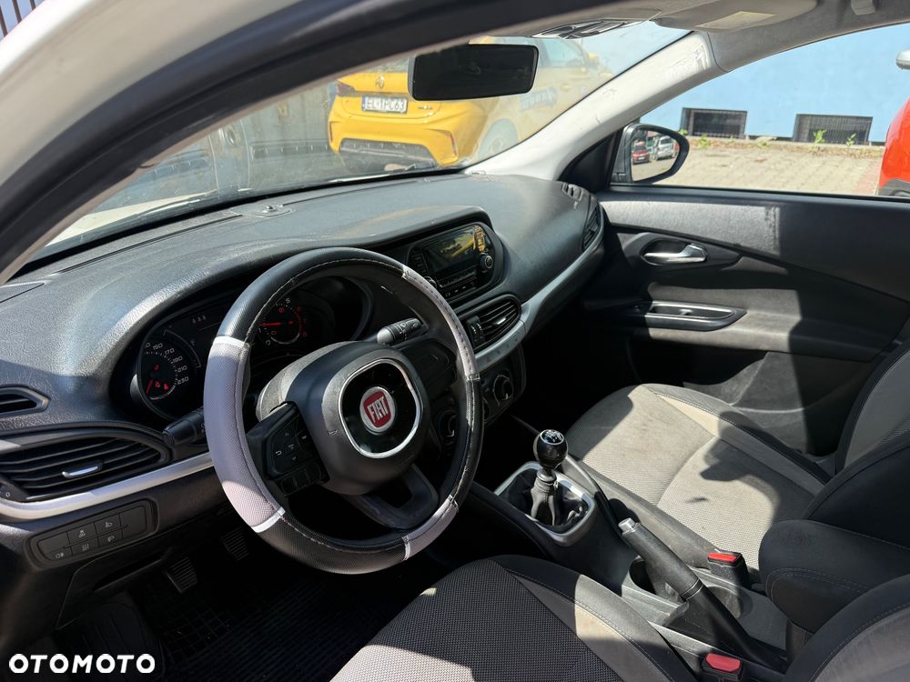 Fiat Tipo 1.4 16V Easy - 3