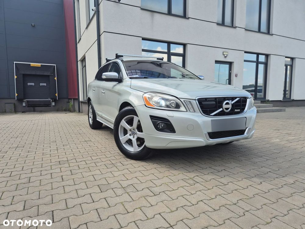 Volvo XC 60 2.4D R-Design - 22