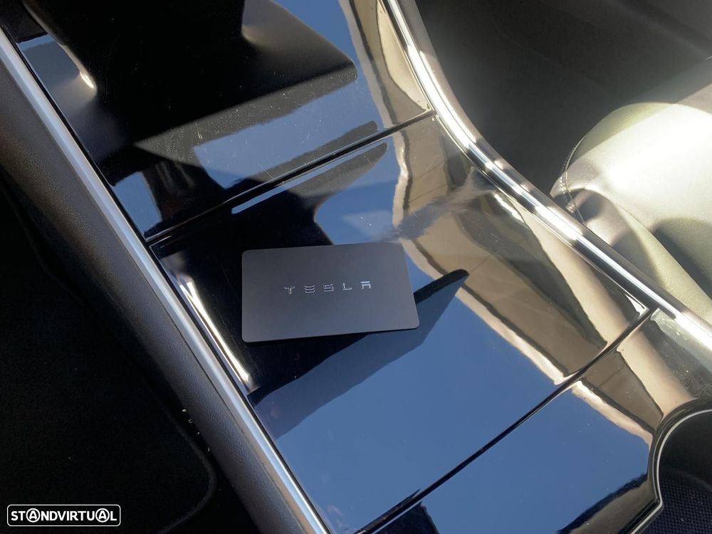 Tesla Model 3 - 28