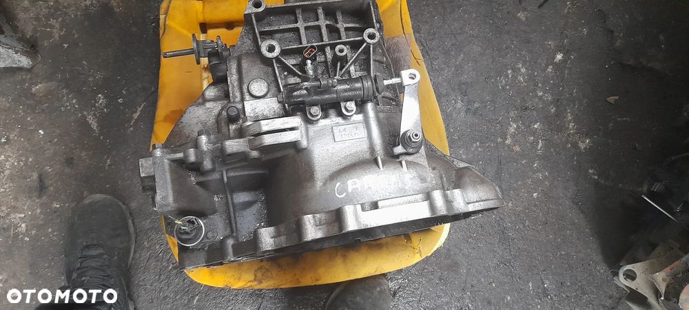SKRZYNIA BIEGÓW KIA CARENS II 2.0 CRDI L4R - 2