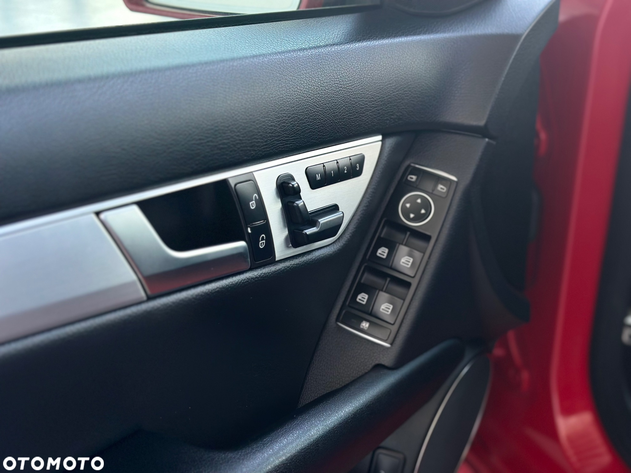 Mercedes-Benz Klasa C 250 CGI Automatik BlueEFFICIENCY - 18