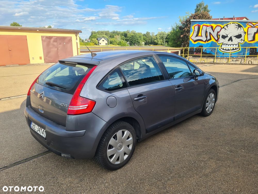 Citroën C4 VTi 120 Exclusive - 3