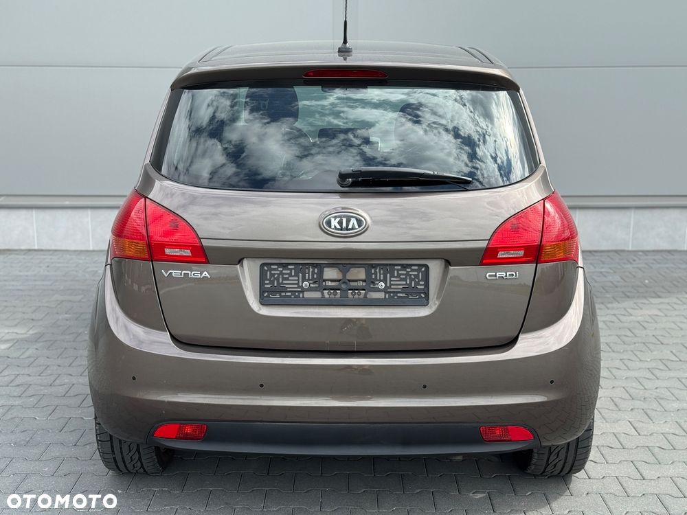 Kia Venga 1.6 CRDi 128 Fifa World Cup Edition - 6