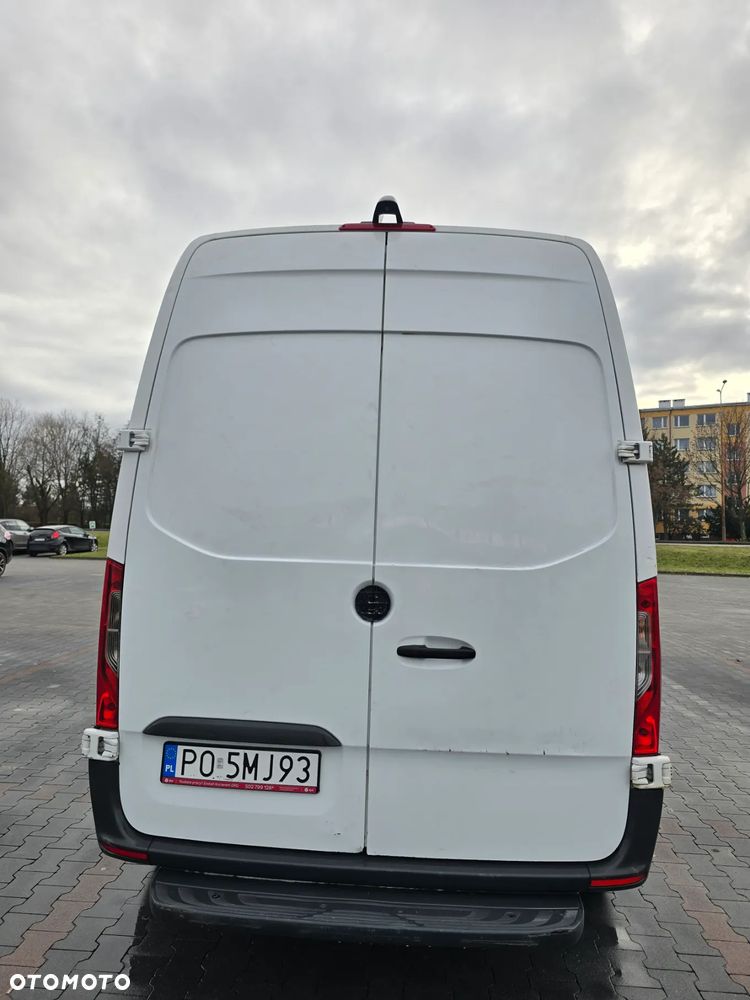 Mercedes-Benz Sprinter - 3