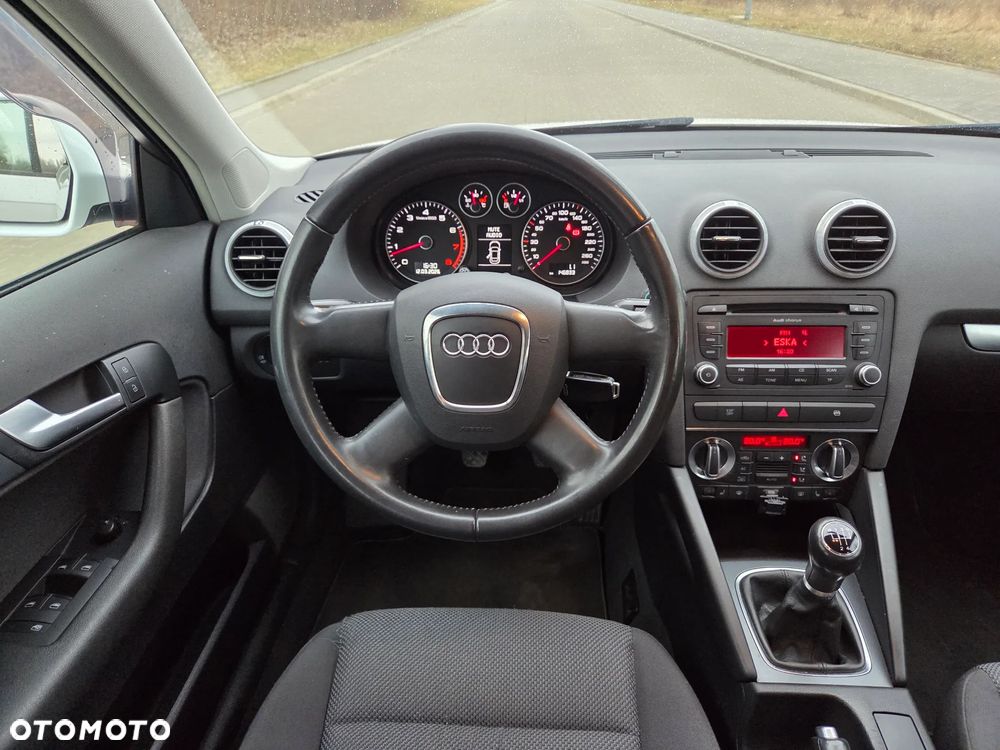 Audi A3 Sportback 1.6 Attraction - 14