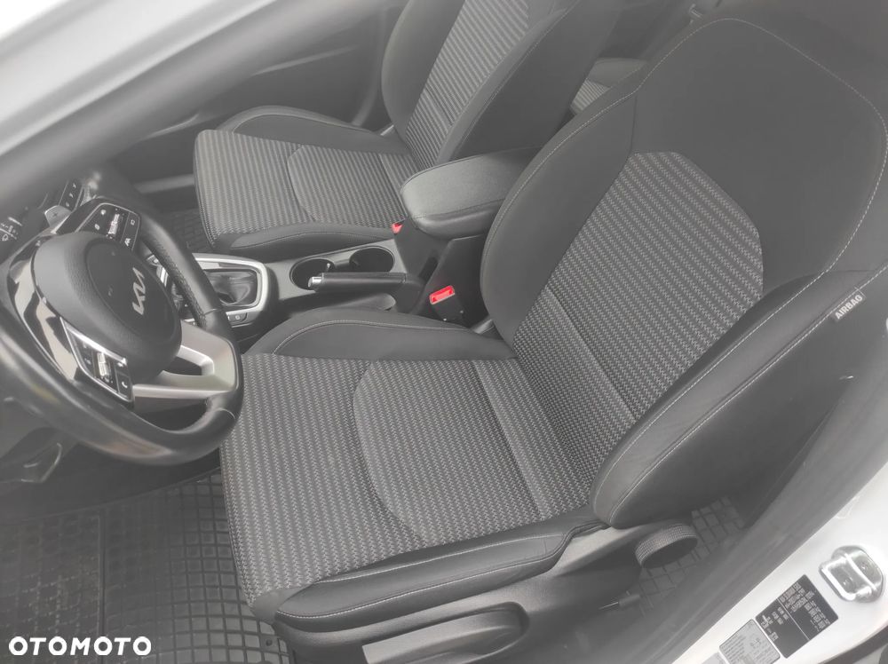 Kia Ceed 1.5 T-GDI M DCT - 24