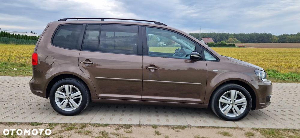 Volkswagen Touran 2.0 TDI DPF BlueMotion Technology DSG MATCH - 10