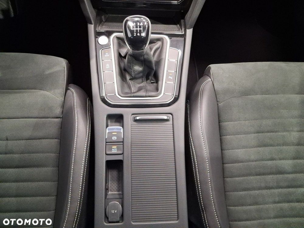 Volkswagen Passat Variant - 21