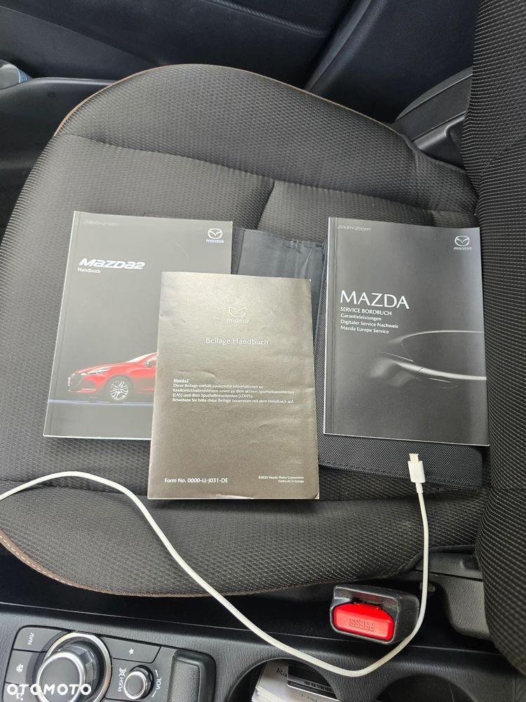 Mazda 2 - 17