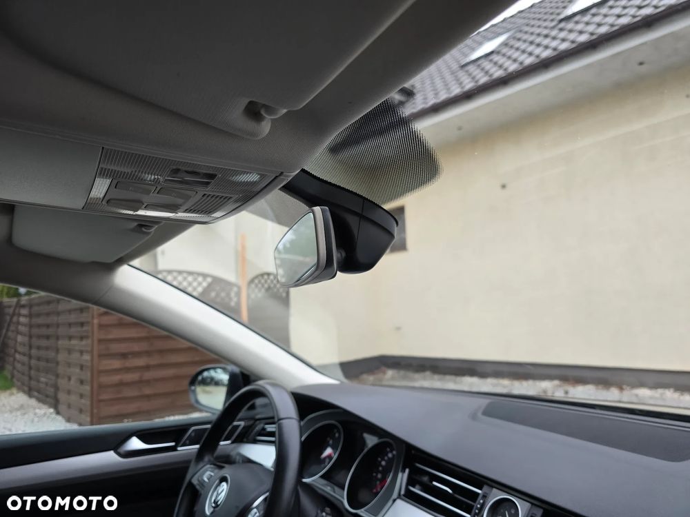 Volkswagen Passat 1.4 TSI BMT ACT Comfortline - 24