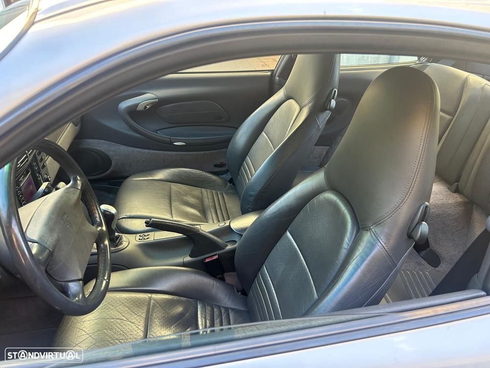 Porsche 911 (996) Carrera Coupé - 4