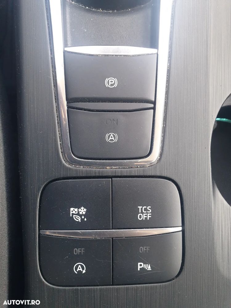 Ford Focus 1.0 EcoBoost Titanium - 28