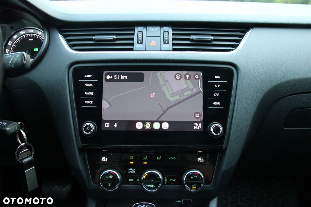 Skoda Octavia Combi 1.6 TDI DSG Ambition - 18