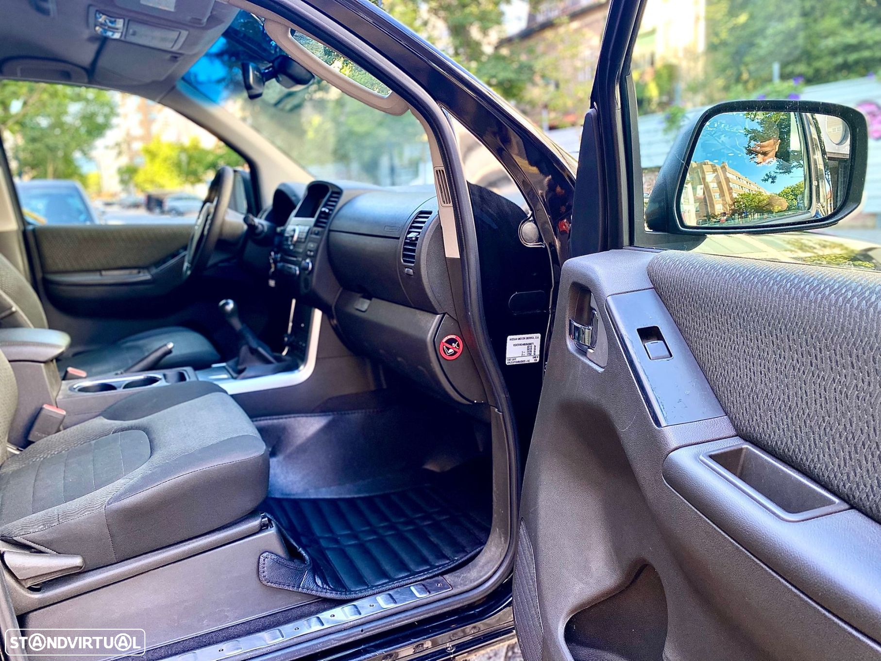 Nissan Navara 2.5 dCi CD SE 4WD - 28