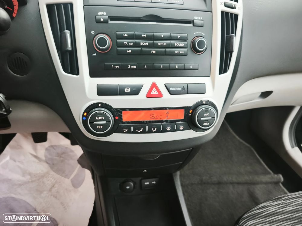 Kia Ceed S Coupé 1.4 CVVT EX - 7