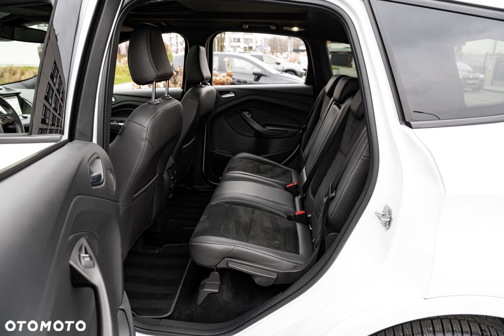 Ford Kuga 2.0 TDCi 4x4 ST-Line - 19
