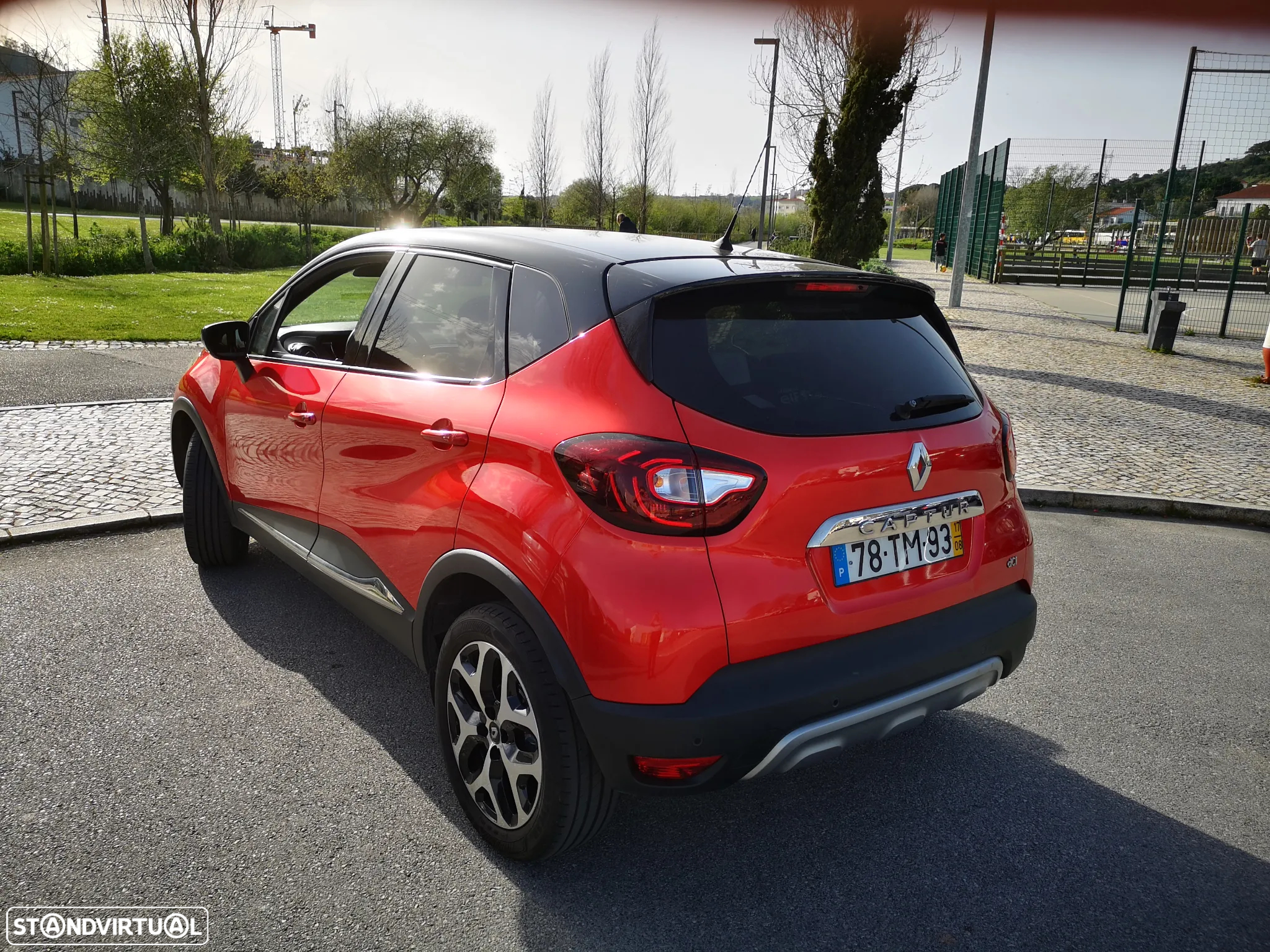 Renault Captur 1.5 dCi Exclusive C/Pneu - 3