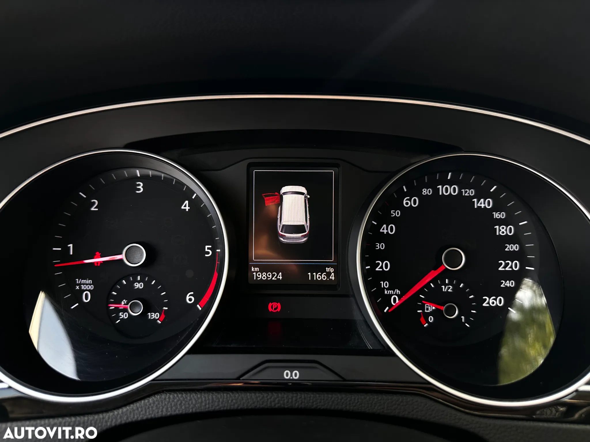 Volkswagen Passat Variant 1.6 TDI (BlueMotion Technology) DSG Comfortline - 8