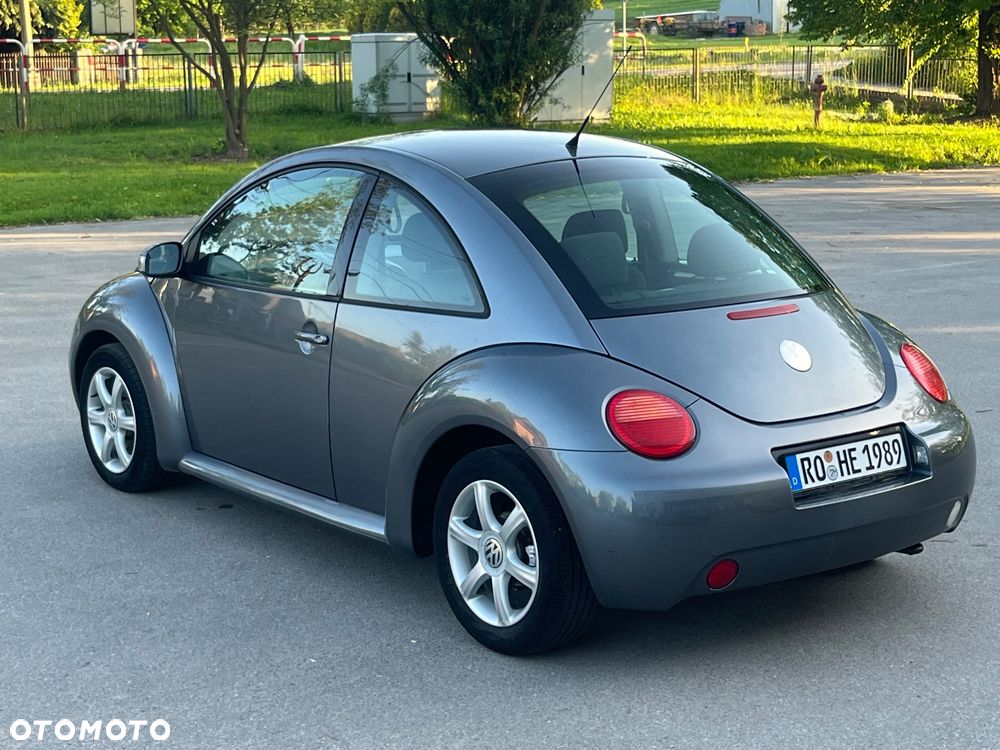Volkswagen New Beetle 1.6 - 9