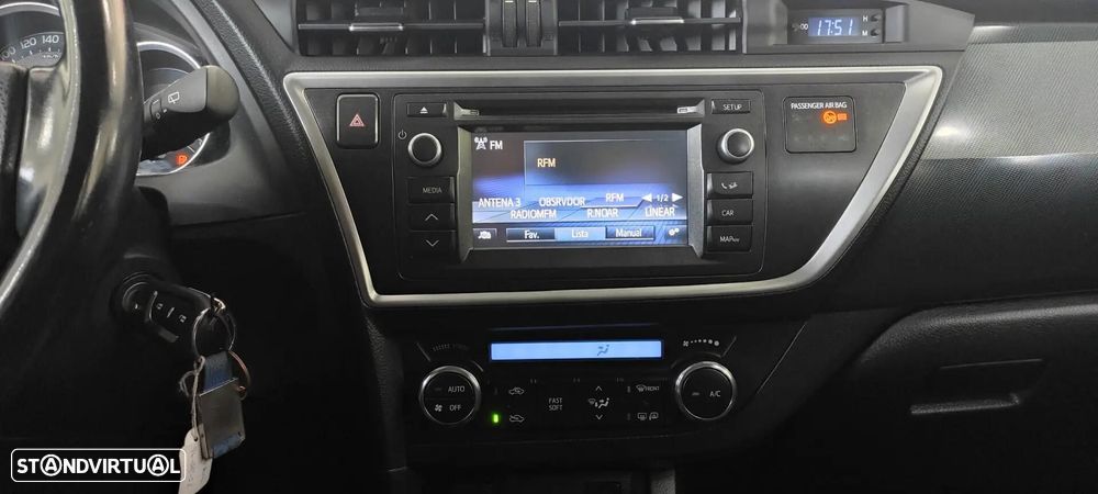 Toyota Auris Touring Sports 1.4 D-4D Comfort - 29