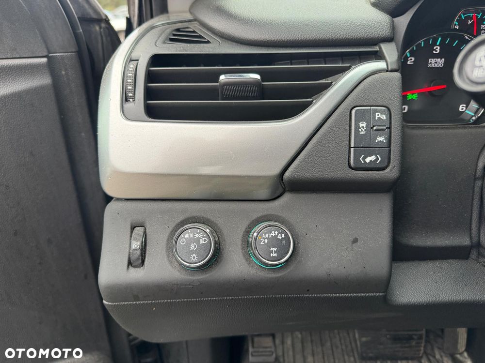 Chevrolet Tahoe - 17