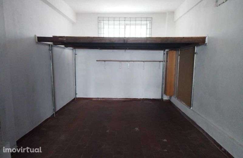 Vende-se Garagem - Grande imagem: 2/4