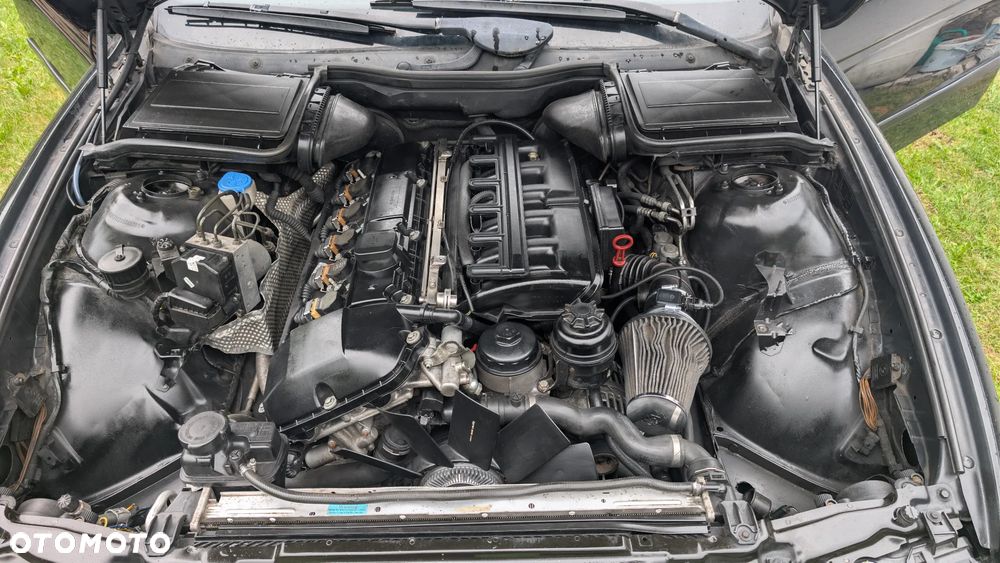 BMW Seria 5 523i - 25