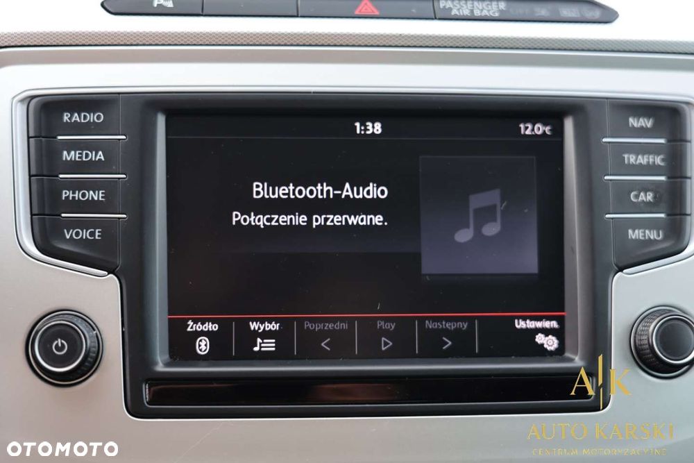 Volkswagen Passat - 25