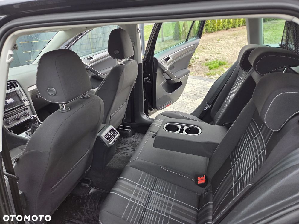 Volkswagen Golf 2.0 TDI BlueMotion Technology Lounge - 24