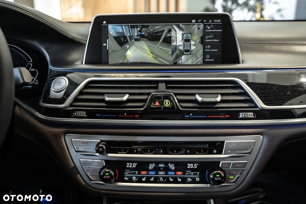 BMW Seria 7 745Le xDrive - 28