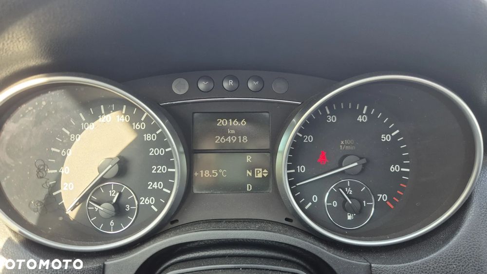 Mercedes-Benz ML 500 4-Matic - 13