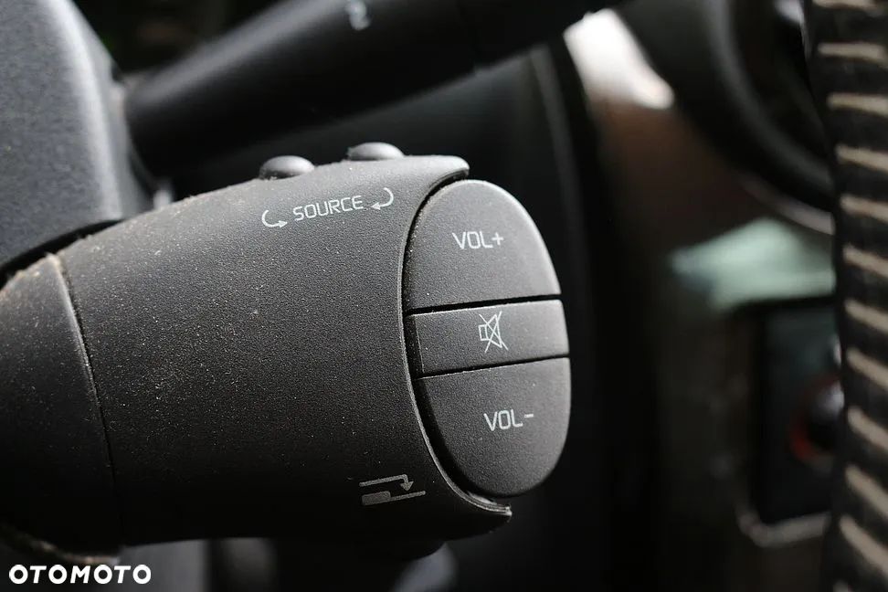 Dacia Duster 1.6 16V 4x4 Prestige - 24