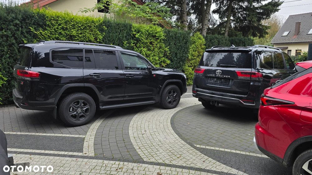 Toyota Land Cruiser - 25