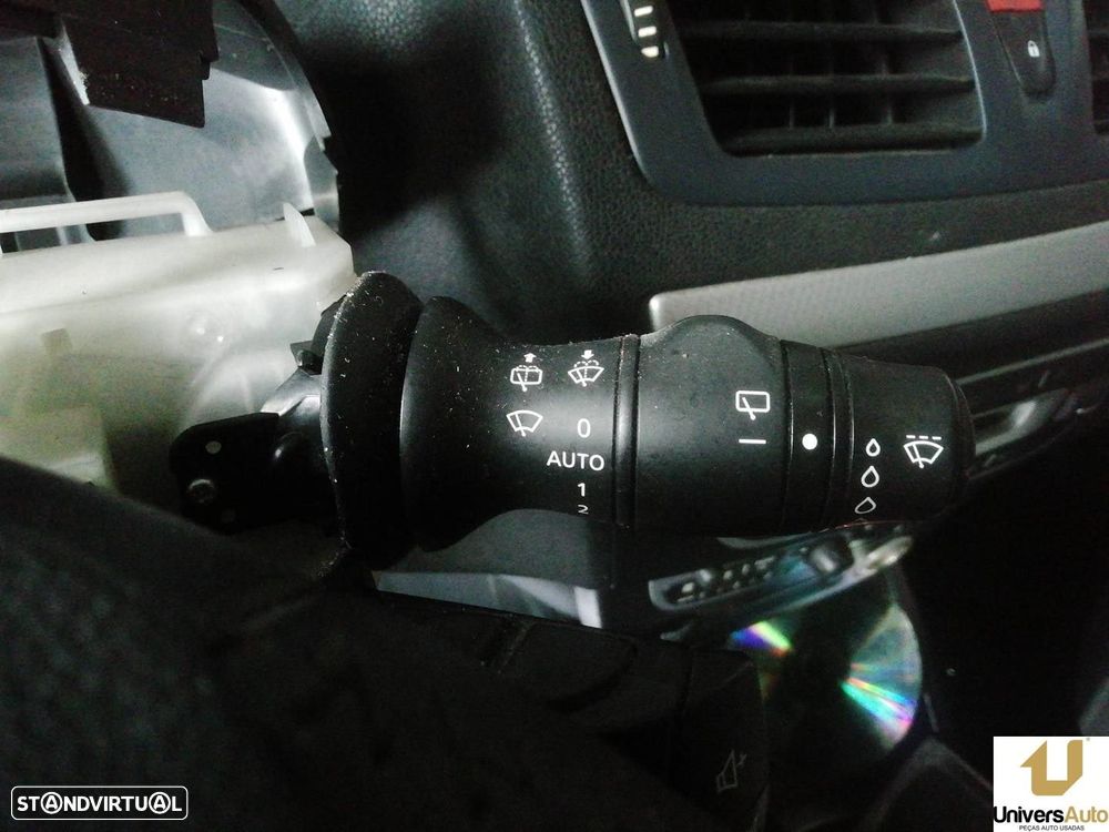 COMANDO LUZES RENAULT MEGANE III FASTBACK 2011 -255670019R - 2