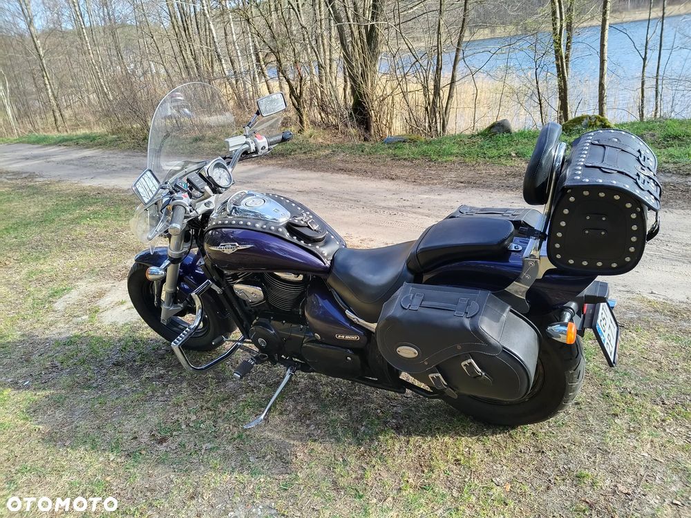 Suzuki Intruder - 1
