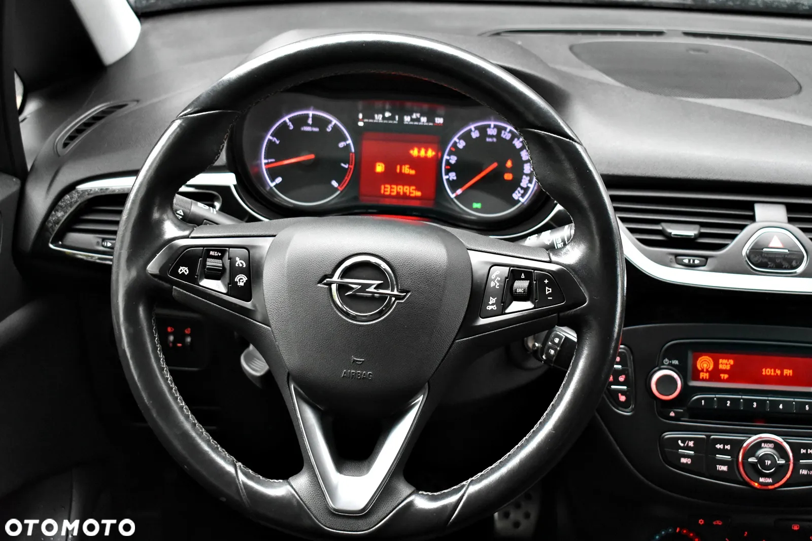 Opel Corsa 1.4 T Cosmo S&S - 24