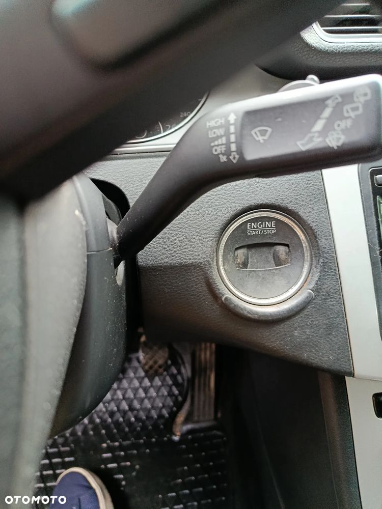 Volkswagen Passat - 13
