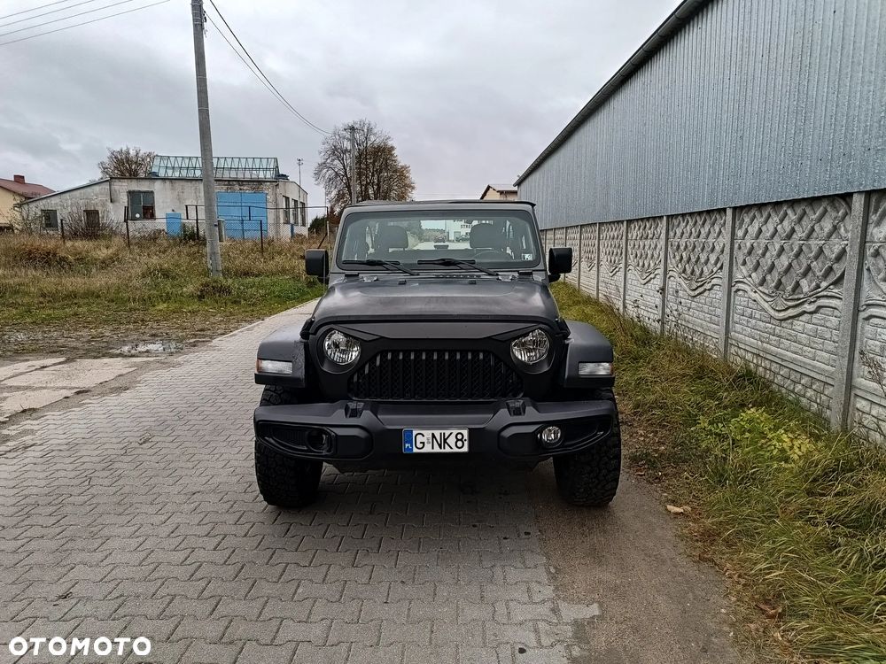 Jeep Wrangler - 2