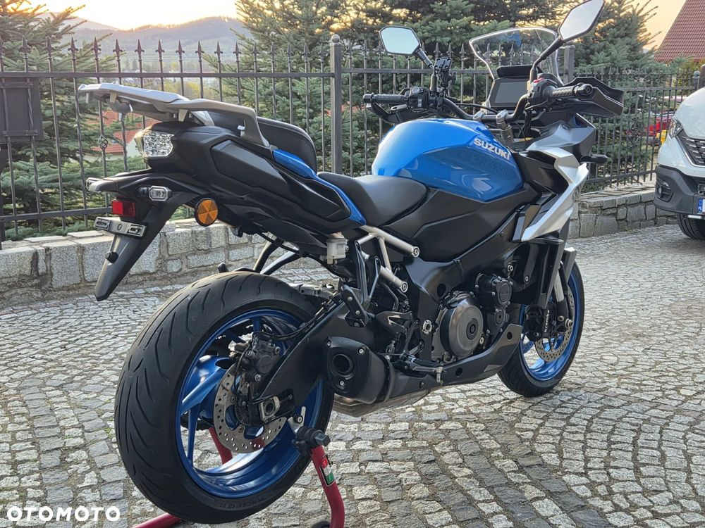 Suzuki GSX - 4