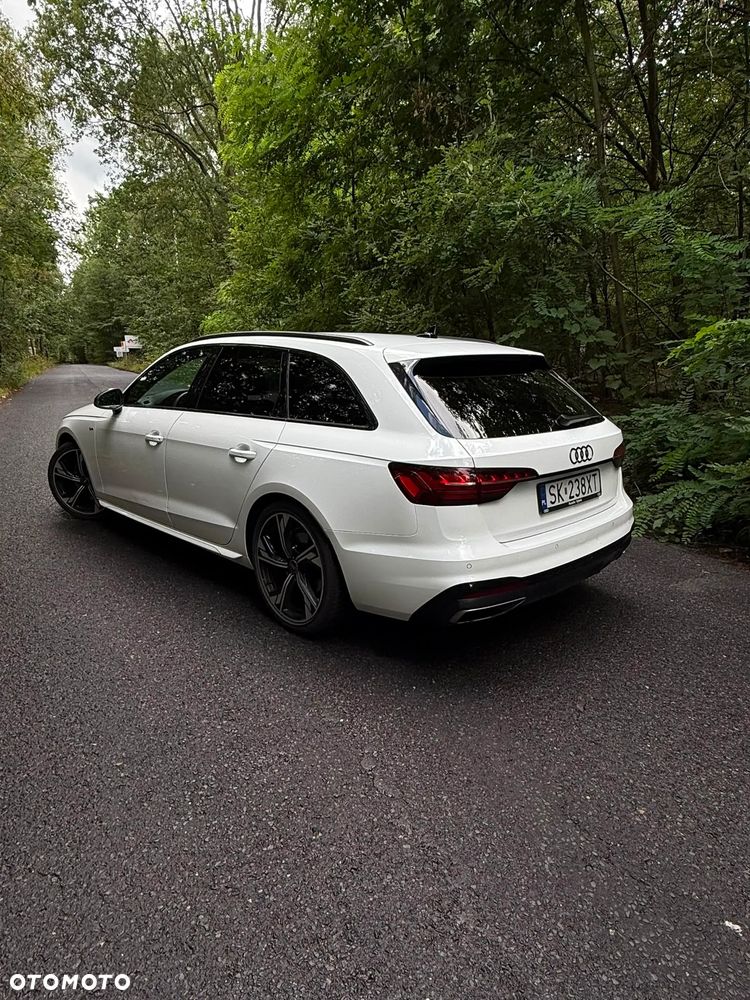 Audi A4 Avant 2023 photo 2