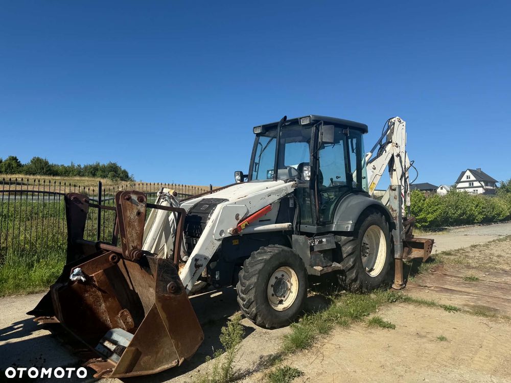 Komatsu Pełna opcja koparko-ładowarka KOMATSU WB07R, TEREX,FERMEC MF 76O - 7