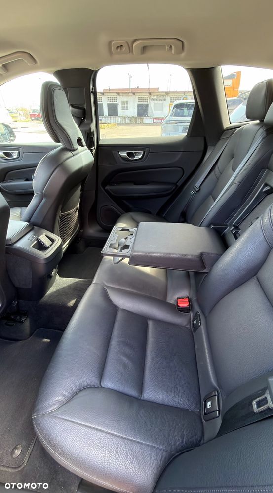 Volvo XC 60 B4 D AWD Core - 20